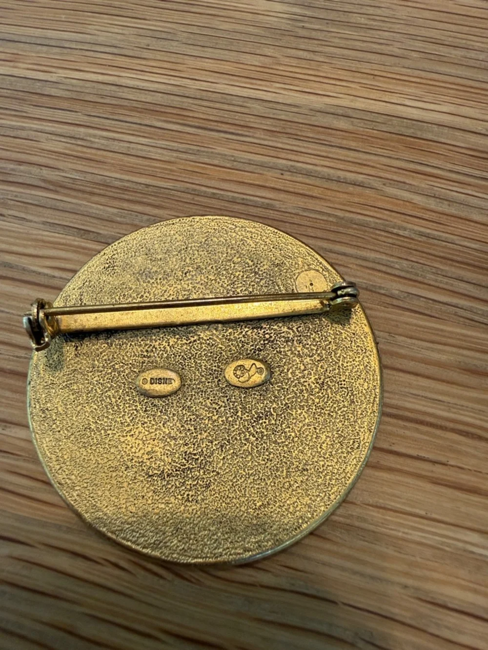 Disney Vintage Collectible Gold Lion King Medallion Brooch
